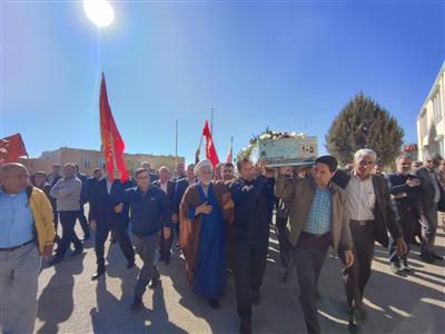 سم استقبال از پیكر شهید گمنام با حضور كاركنان شركت آبفا كهگیلویه و بویراحمد برگزار شد/عطر حضور شهید گمنام در جمع خادمان آب